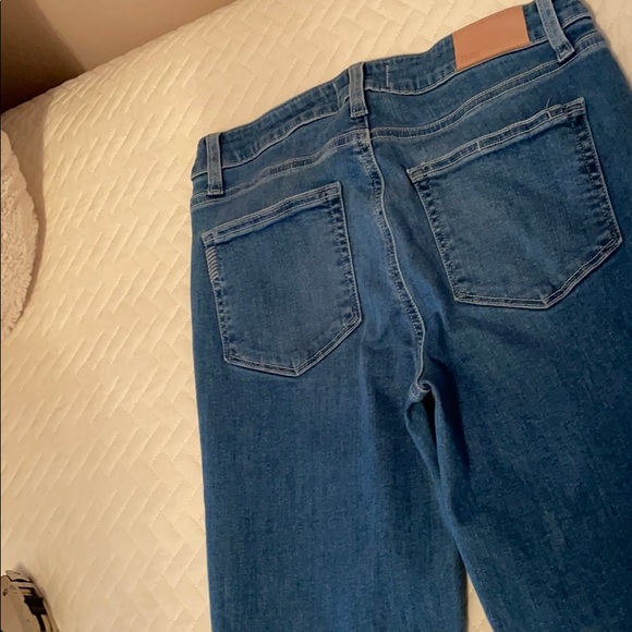 PAIGE Jeans Crop Flare - Picture 7 of 10